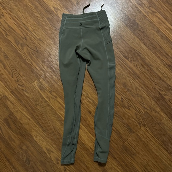 Glyder size xs street leggings in moss - Picture 8 of 8